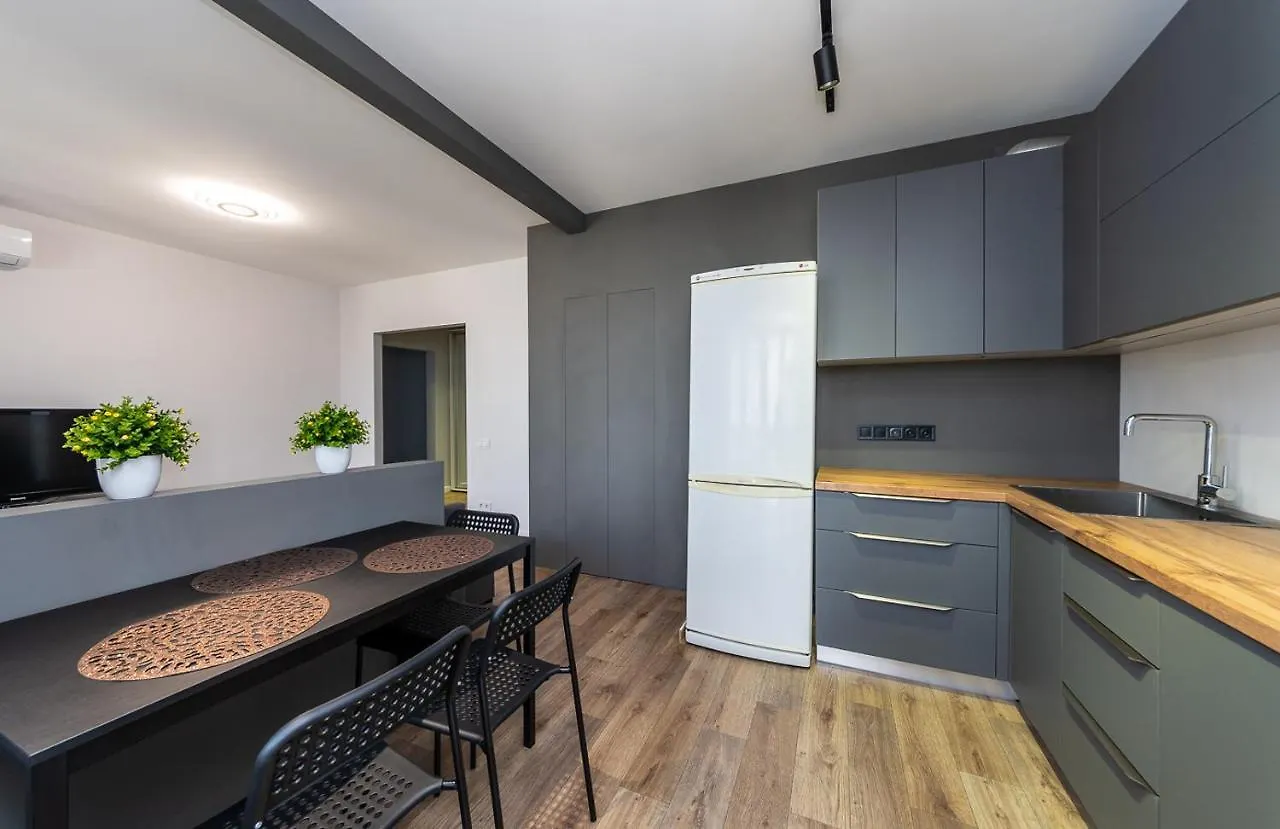 Appartement Осокорки, Видовая Современная 3Х Комнатная С 2Мя Спальнями, Рядом С Эпицентром. Kiev