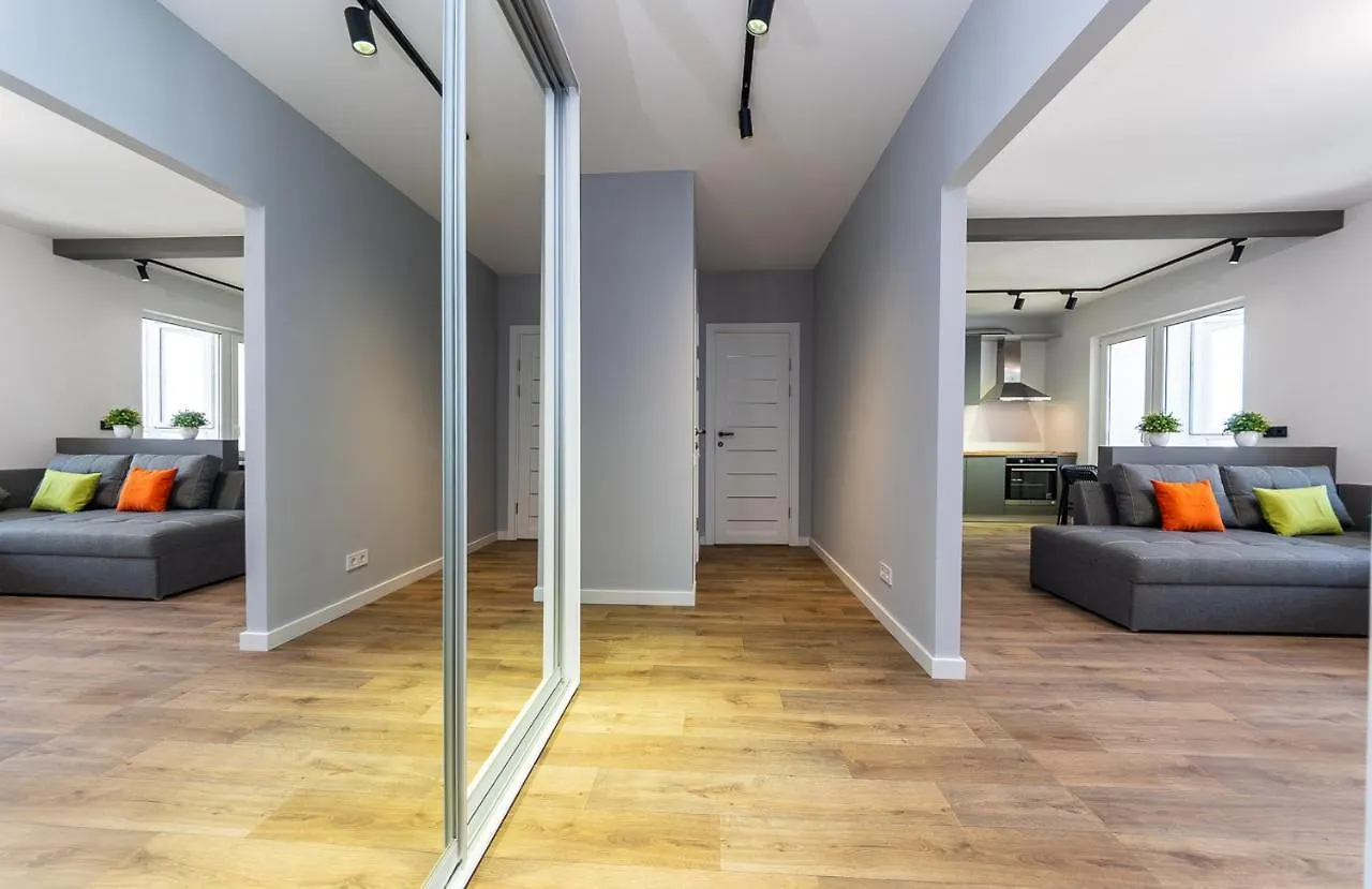 Appartement Осокорки, Видовая Современная 3Х Комнатная С 2Мя Спальнями, Рядом С Эпицентром. Kiev